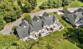 11 Crenshaw Ln 11, Andover, MA 01810