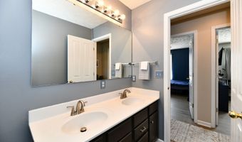 1174 Red Dunes Run, Avon, IN 46123