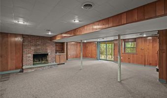 2 Julia Dr, North Providence, RI 02911