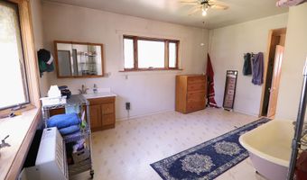 610 East Ln, Dayton, WY 82836