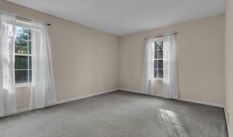 20 Lakeview Dr 20, Branford, CT 06405