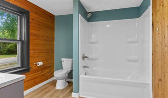 108 POND St, Amherst, WI 54406