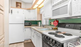 611 S IRONSTONE Dr 611, Apache Junction, AZ 85119