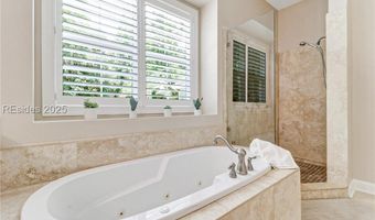 7 Greenwood Dr, Bluffton, SC 29910