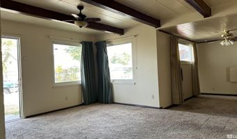 110 Harrison St, Hawthorne, NV 89415