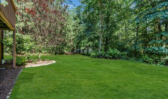 76 Pape Dr, Atlantic Highlands, NJ 07716