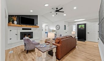 5 Dunvegan Ln, Bella Vista, AR 72715