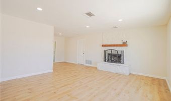 21211 VALENCIA St, Apple Valley, CA 92308