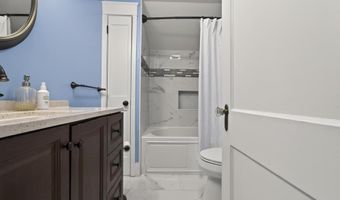 7 Verndale Cir, Bristol, RI 02809