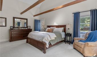 30 Middle Rd, East Greenwich, RI 02818