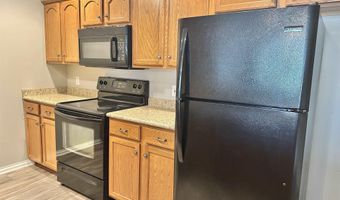 1917 Greyson Dr, Auburn, IN 46706