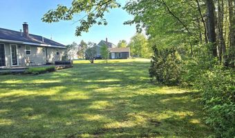 83 Clover Ln, Auburn, ME 04210