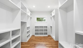 1412 Kennon St, Charlotte, NC 28205