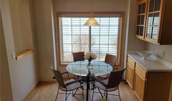 114 Lakeview Rd E, Chanhassen, MN 55317