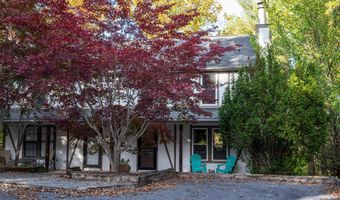 547- B KING St 17B, Basye, VA 22810