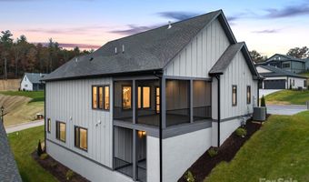 324 Avery Trail Dr 26, Arden, NC 28704