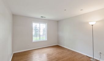 1412 W Crane St 1, Arlington Heights, IL 60004