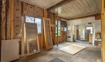 146 12th St, Apalachicola, FL 32320