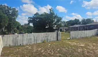 311 E Walnut St, Avon Park, FL 33825