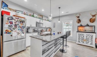 7570 Hustleville Rd, Albertville, AL 35951