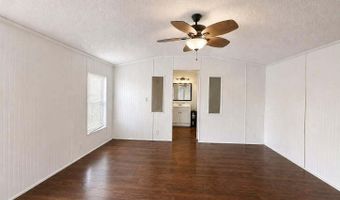 809 W 9th St, Baxter Springs, KS 66713