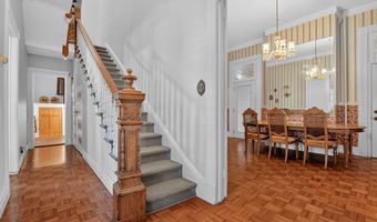 93 W 35TH St, Bayonne, NJ 07002