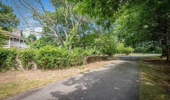 48 Elm St, Berkley, MA 02779