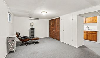 624 Susan Dr, Ann Arbor, MI 48103