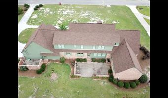 220 Lake Shore Dr, Alma, GA 31510