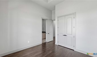 731 County Road 356, Adkins, TX 78101