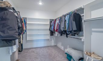 921 Justine Cir E, Indianapolis, IN 46234