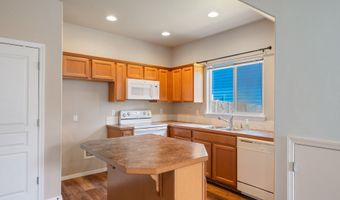 8465 S HOLLYHOCK St, Rockaway Beach, OR 97136