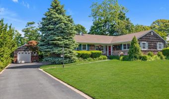 21 Hamilton St, Amityville, NY 11701