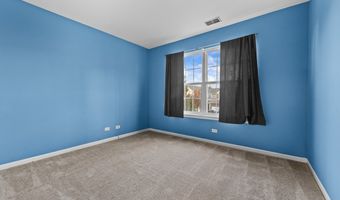 266 Grandview Ct, Algonquin, IL 60102