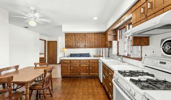 181 Demorest Ave, Avenel, NJ 07001