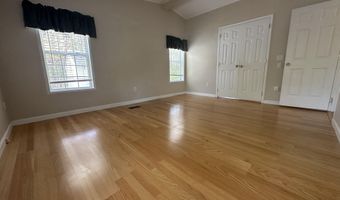 13 Pine Cone Dr, Alfred, ME 04002