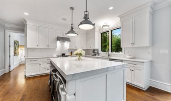99 Porchuck Rd, Greenwich, CT 06831