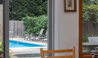 165 Kent Dr, East Greenwich, RI 02818