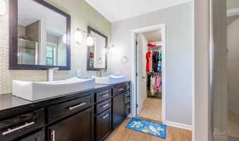 2321 Sundown Dr, Ames, IA 50014