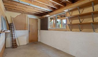 6921 POULOS Dr, Cheyenne, WY 82009