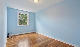 354 DAWSON St, Philadelphia, PA 19128