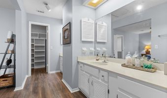 2279 SEMINOLE Rd 11, Atlantic Beach, FL 32233