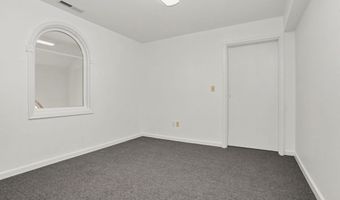 27 Mill Plain Rd 4, Danbury, CT 06811