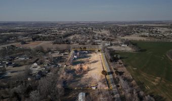 113 S Country Club Rd, Arkansas City, KS 67005