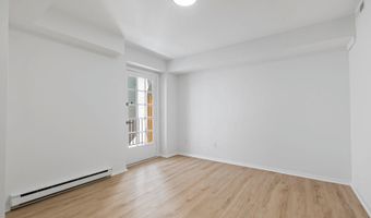 207 S PATRICK St 202, Alexandria, VA 22314