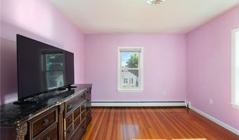 17 Elder Ave, East Providence, RI 02915