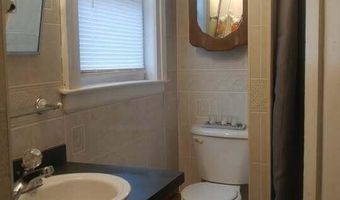 365 Turner St, Auburn, ME 04210