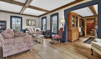 37 High St, Bradford, NH 03221