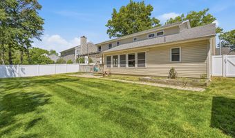 37 Spruce Cir S, Barnegat, NJ 08005