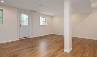 100 CARROLL Dr, Annapolis, MD 21403